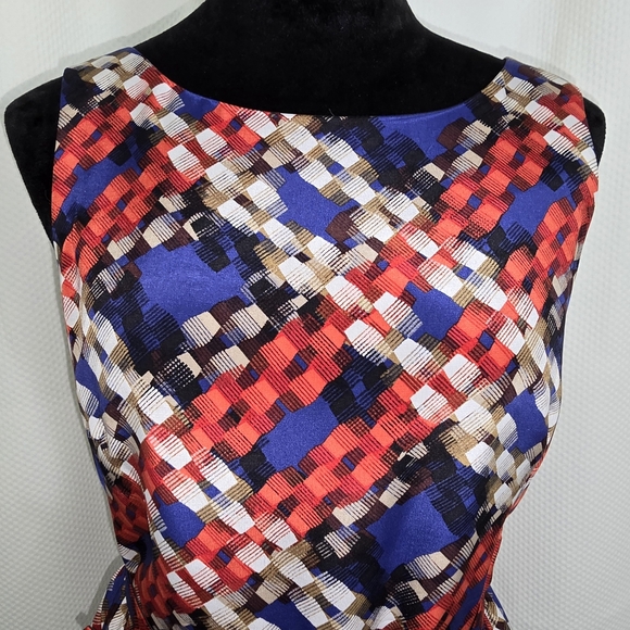 TRINA TUCK Graphic Silk Dress - Picture 2 of 7